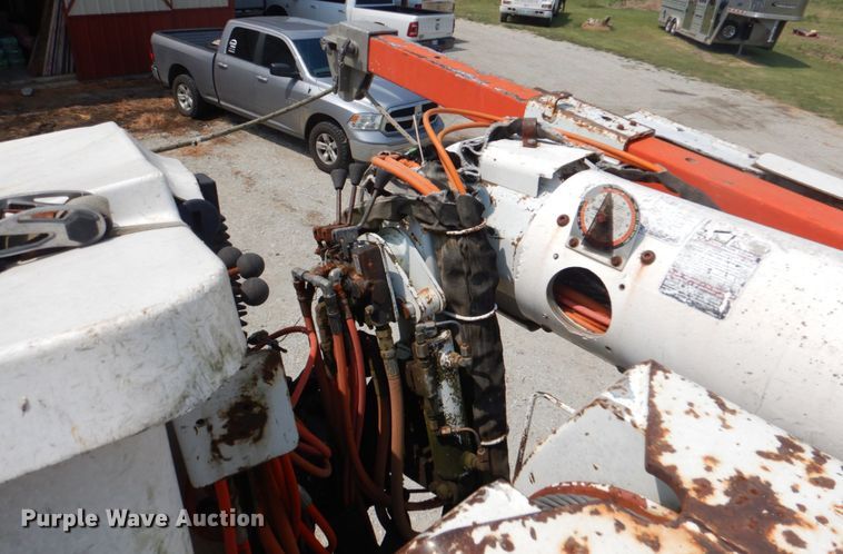 image for item DL0534 1996 Ford F800  bucket truck