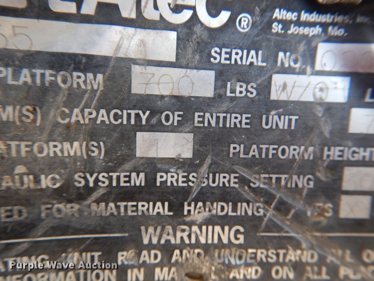 image for item DL0534 1996 Ford F800  bucket truck