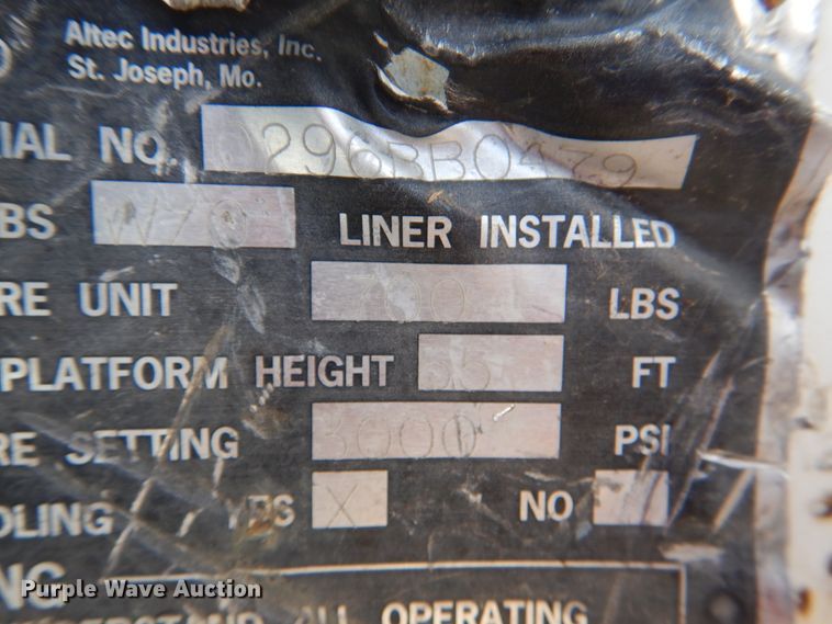 image for item DL0534 1996 Ford F800  bucket truck