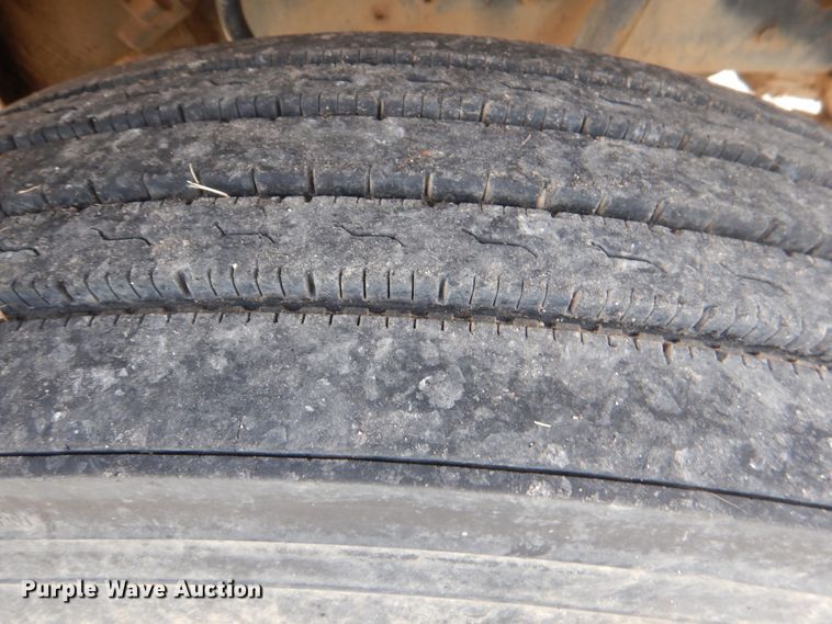 image for item DL0534 1996 Ford F800  bucket truck