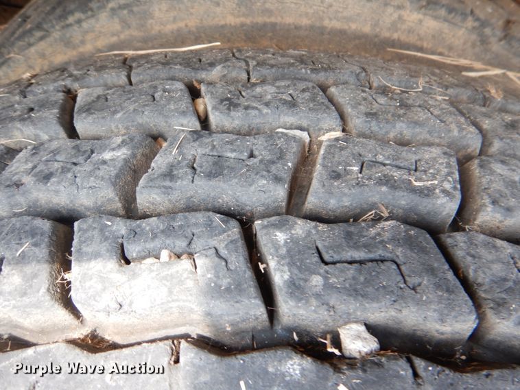 image for item DL0534 1996 Ford F800  bucket truck