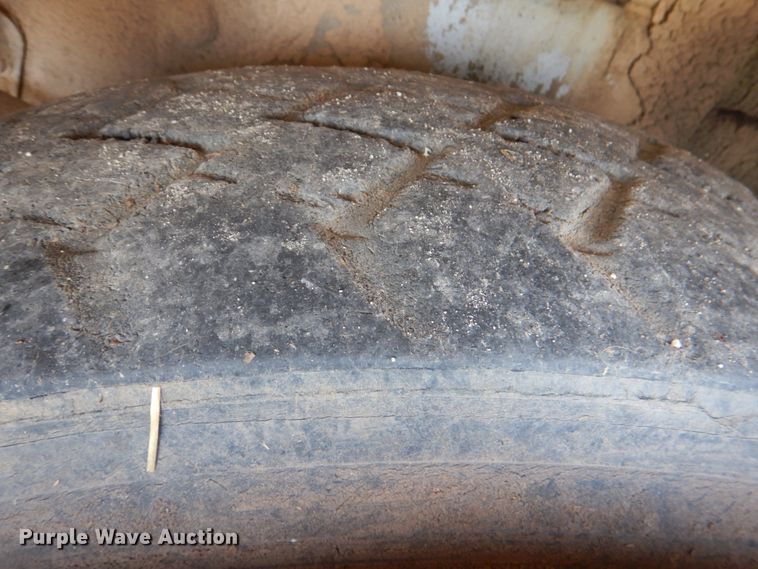 image for item DL0534 1996 Ford F800  bucket truck