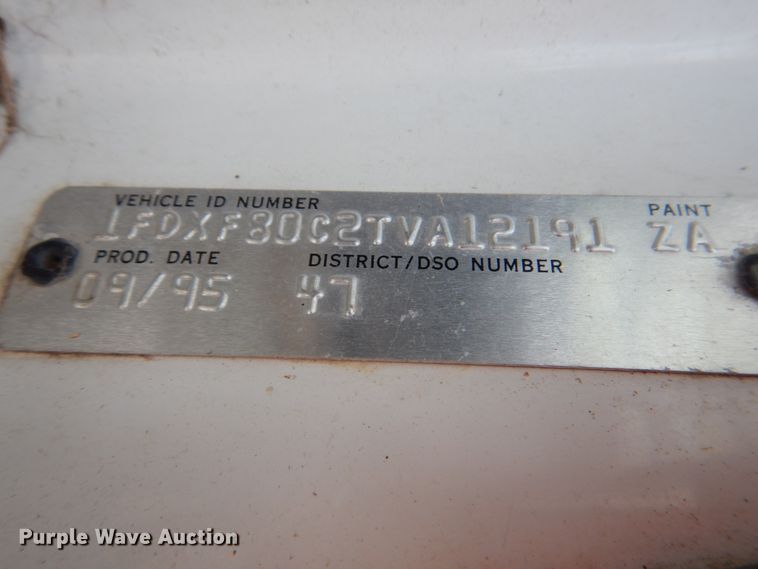 image for item DL0534 1996 Ford F800  bucket truck