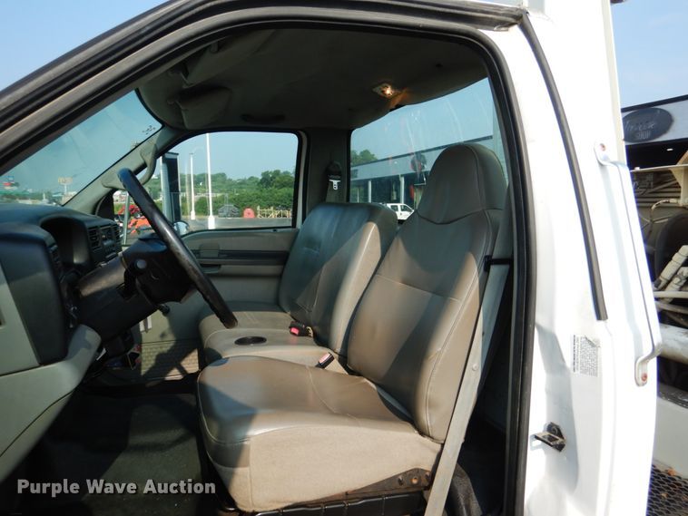 image for item DL4994 2003 Ford F750 Super Duty  crane truck