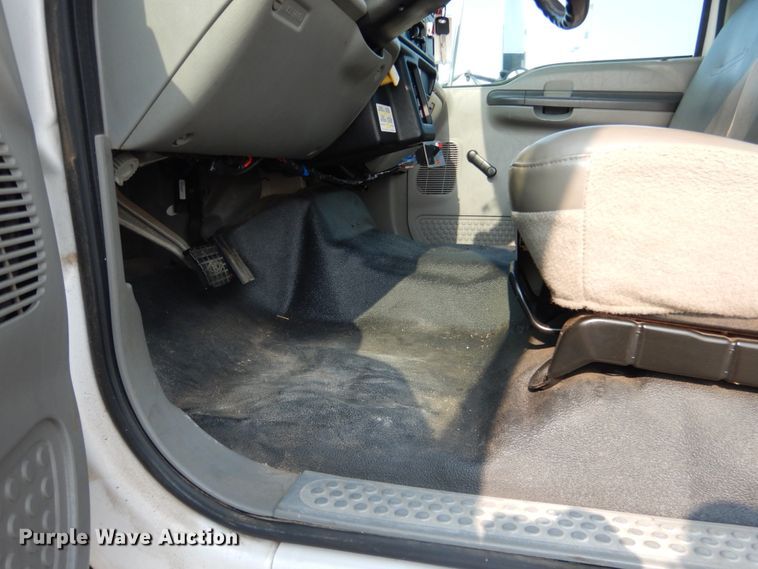 image for item DL4994 2003 Ford F750 Super Duty  crane truck