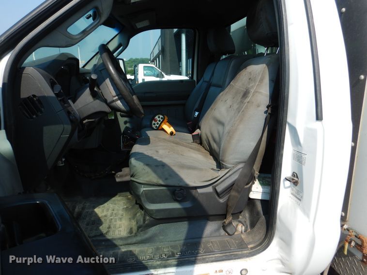 image for item DL4997 2012 Ford F550 Super Duty XL  utility / service truck