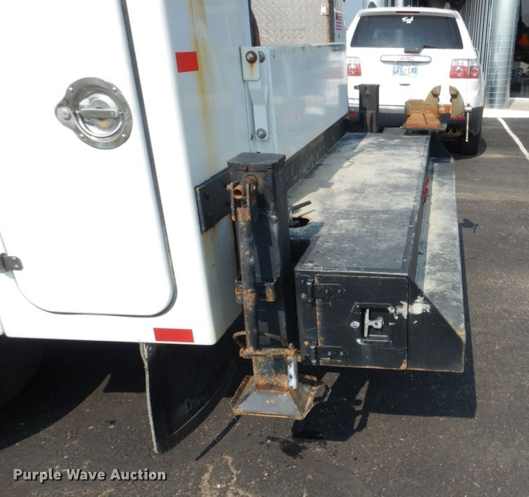 image for item DL4997 2012 Ford F550 Super Duty XL  utility / service truck