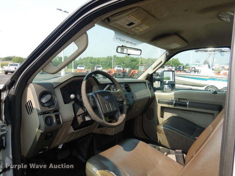 image for item DL4998 2010 Ford F550 Super Duty XL  utility / service truck