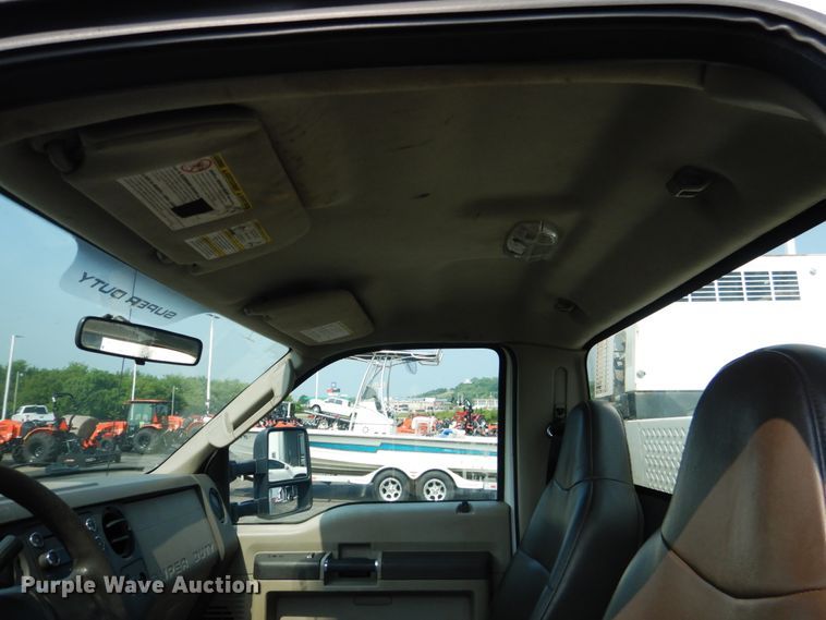 image for item DL4998 2010 Ford F550 Super Duty XL  utility / service truck
