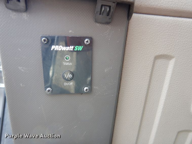 image for item DL4998 2010 Ford F550 Super Duty XL  utility / service truck