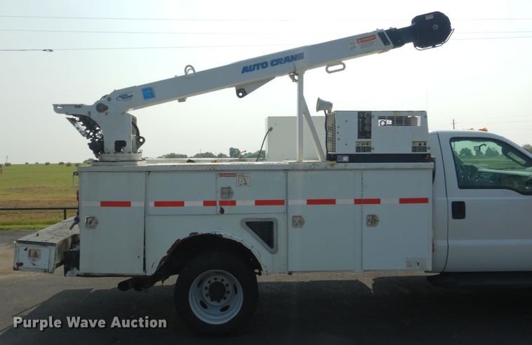 image for item DL4998 2010 Ford F550 Super Duty XL  utility / service truck