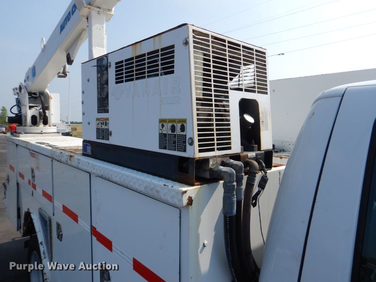 image for item DL4998 2010 Ford F550 Super Duty XL  utility / service truck