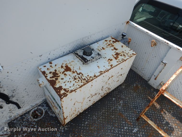 image for item DL4998 2010 Ford F550 Super Duty XL  utility / service truck