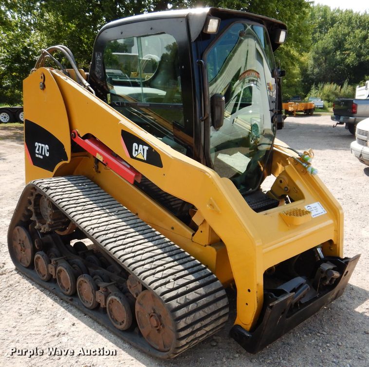 image for item DL5738 2010 Caterpillar 277C  tracked skid steer loader