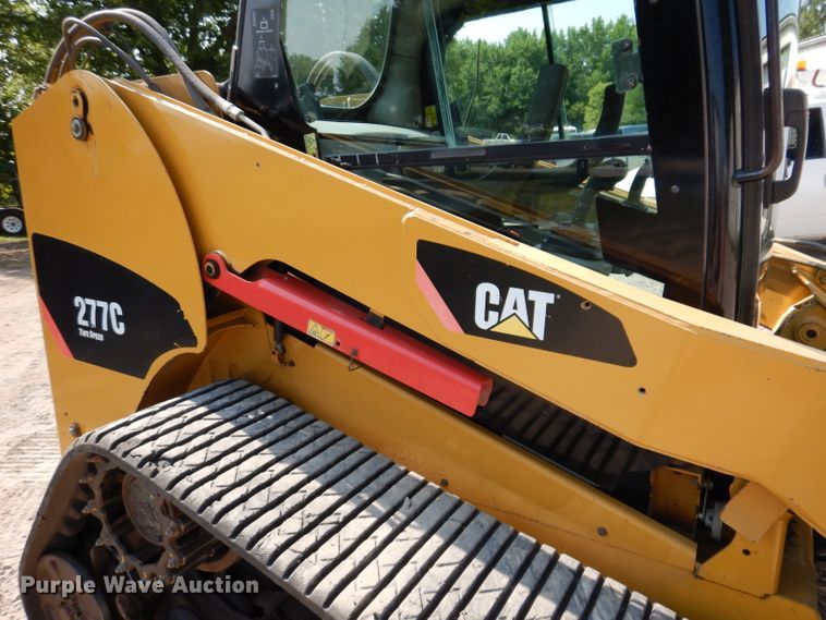 image for item DL5738 2010 Caterpillar 277C  tracked skid steer loader