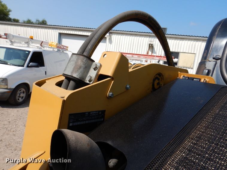 image for item DL5738 2010 Caterpillar 277C  tracked skid steer loader