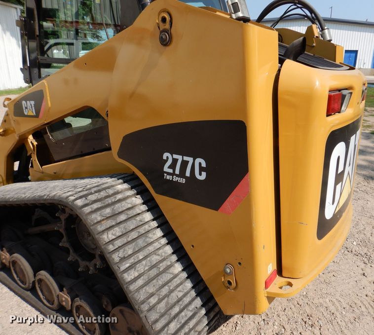 image for item DL5738 2010 Caterpillar 277C  tracked skid steer loader
