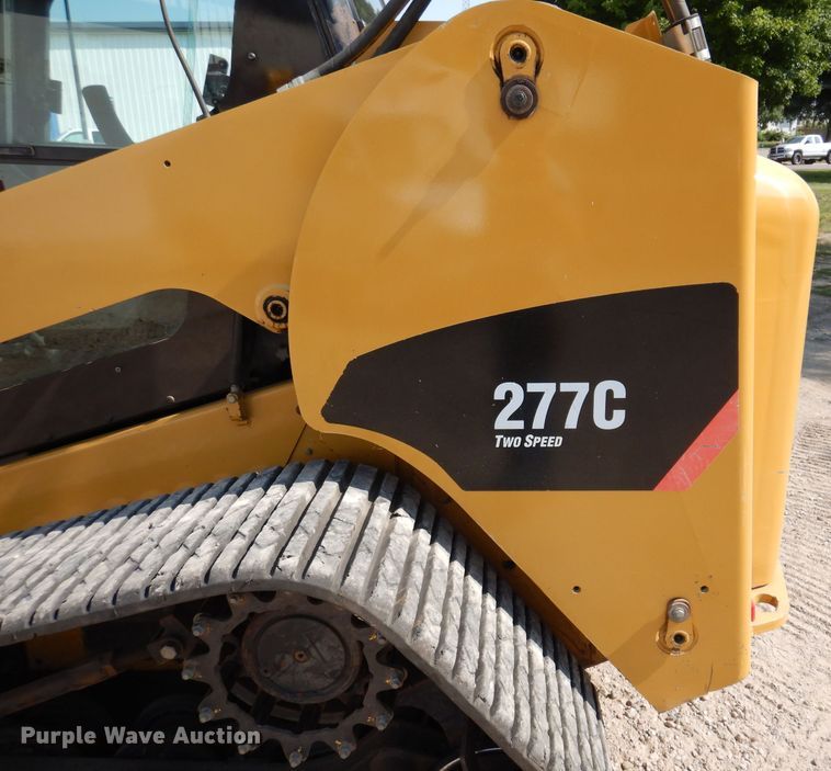 image for item DL5738 2010 Caterpillar 277C  tracked skid steer loader