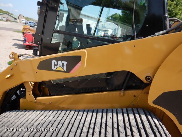 image for item DL5738 2010 Caterpillar 277C  tracked skid steer loader
