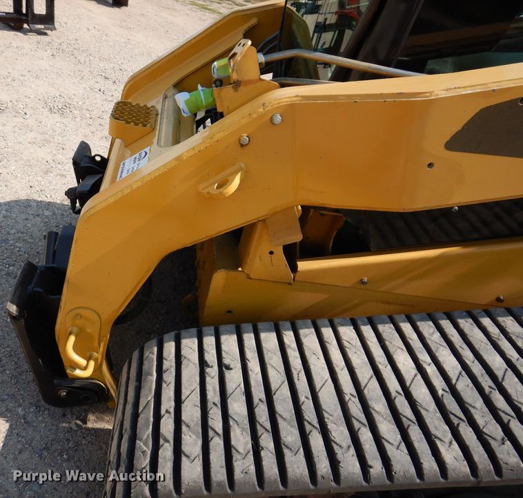 image for item DL5738 2010 Caterpillar 277C  tracked skid steer loader