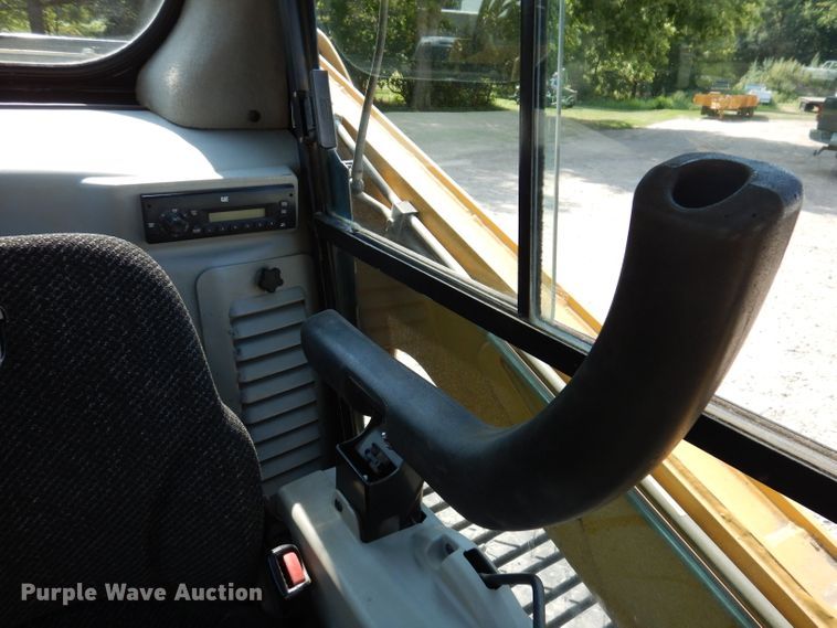 image for item DL5738 2010 Caterpillar 277C  tracked skid steer loader