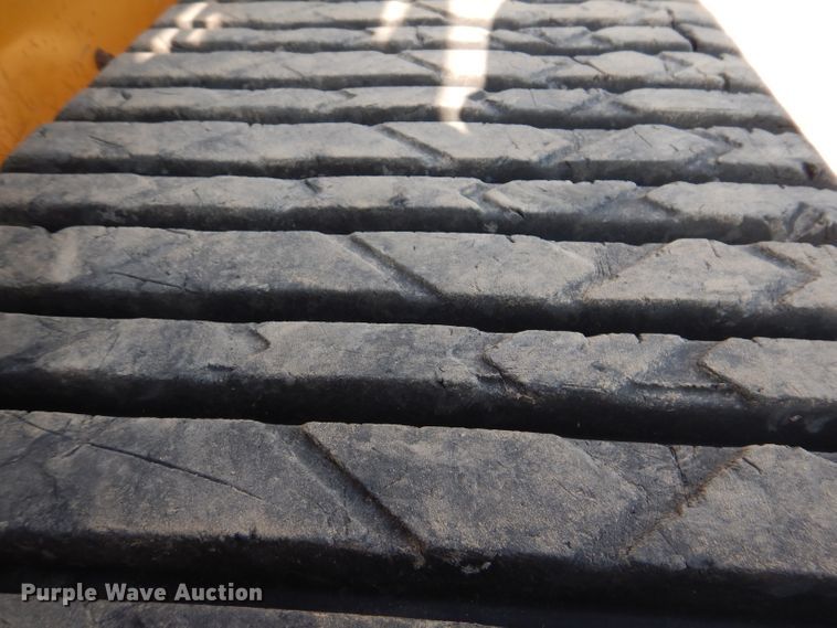 image for item DL5738 2010 Caterpillar 277C  tracked skid steer loader