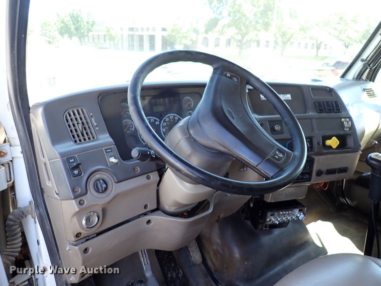 image for item DL7546 2005 Sterling LT7500  dump truck