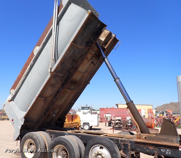 image for item DL7546 2005 Sterling LT7500  dump truck