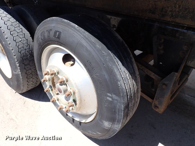 image for item DL7546 2005 Sterling LT7500  dump truck