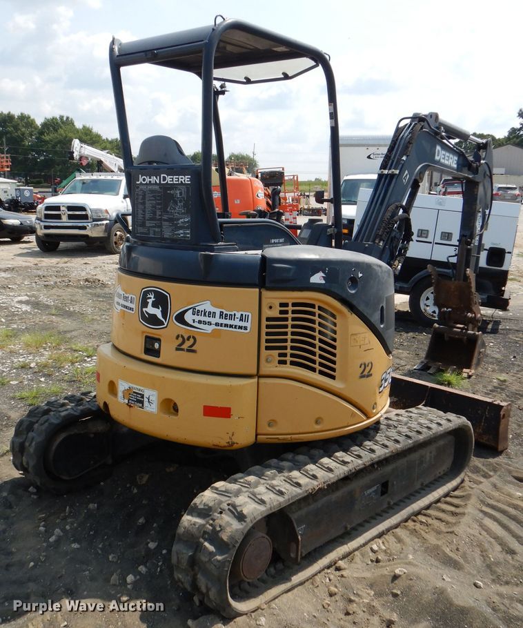 image for item DM0596 2012 John Deere 35D  mini excavator