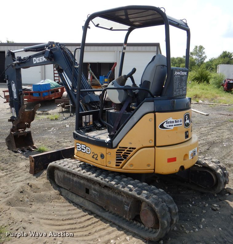 image for item DM0596 2012 John Deere 35D  mini excavator