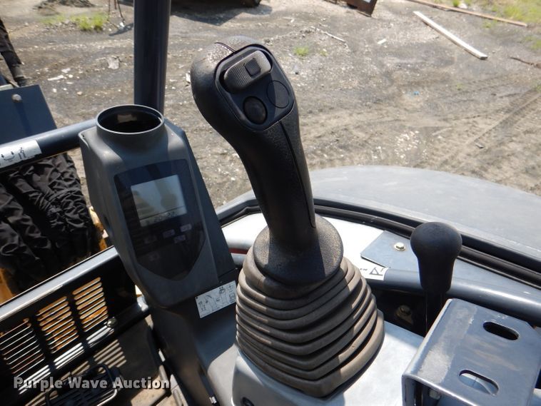 image for item DM0596 2012 John Deere 35D  mini excavator