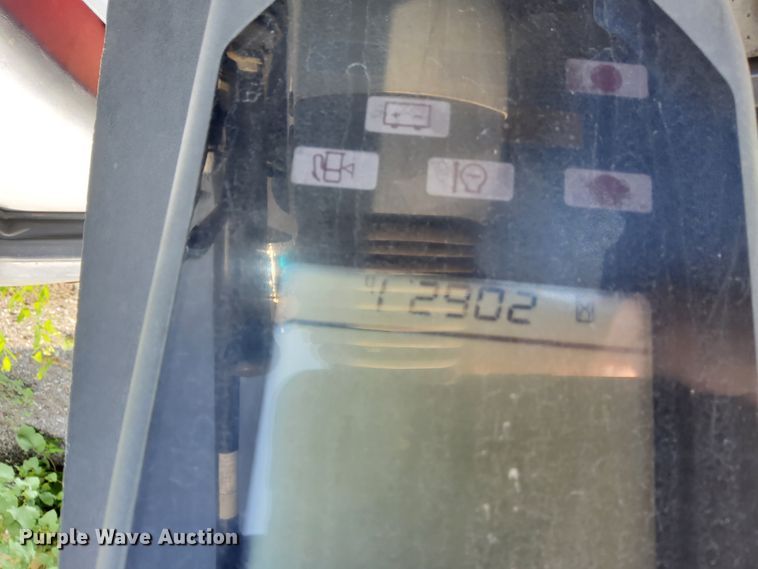 image for item DM0596 2012 John Deere 35D  mini excavator