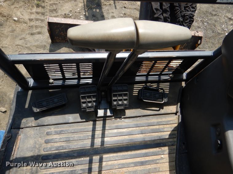 image for item DM0596 2012 John Deere 35D  mini excavator