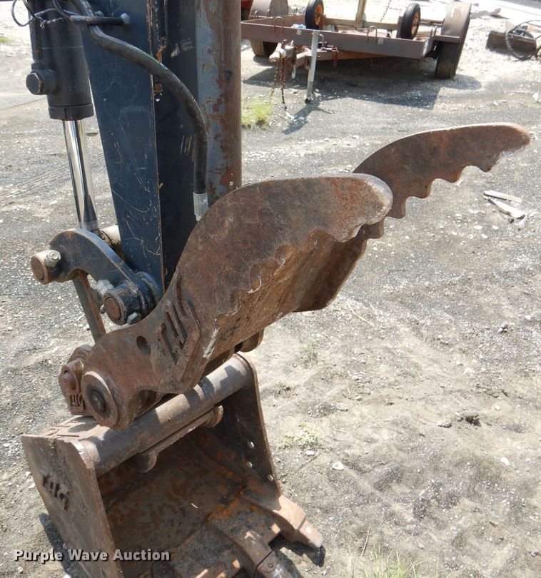 image for item DM0596 2012 John Deere 35D  mini excavator