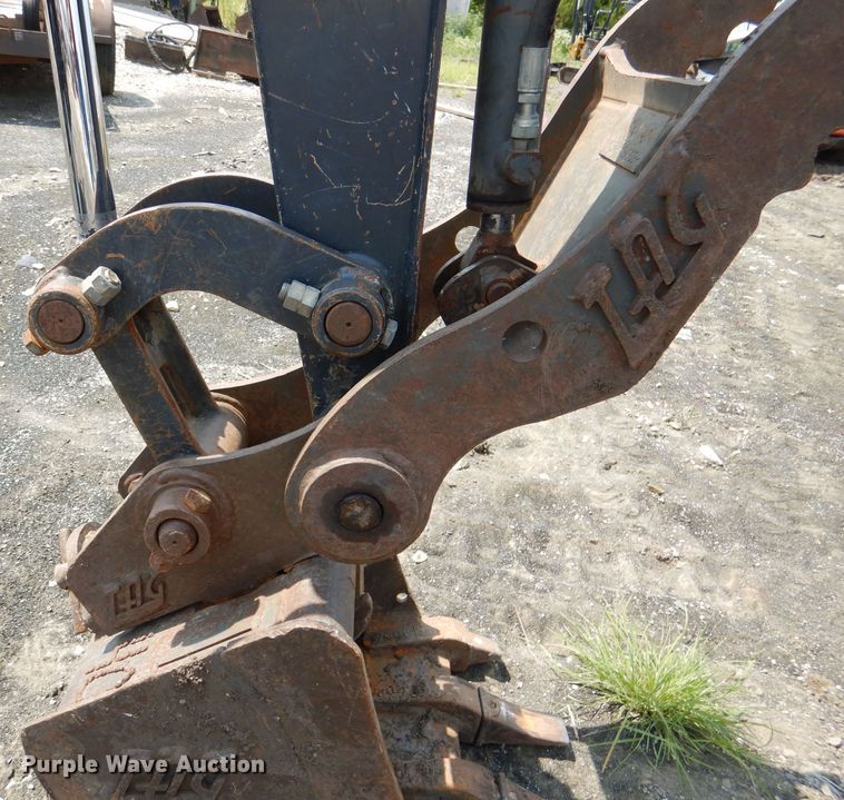 image for item DM0596 2012 John Deere 35D  mini excavator