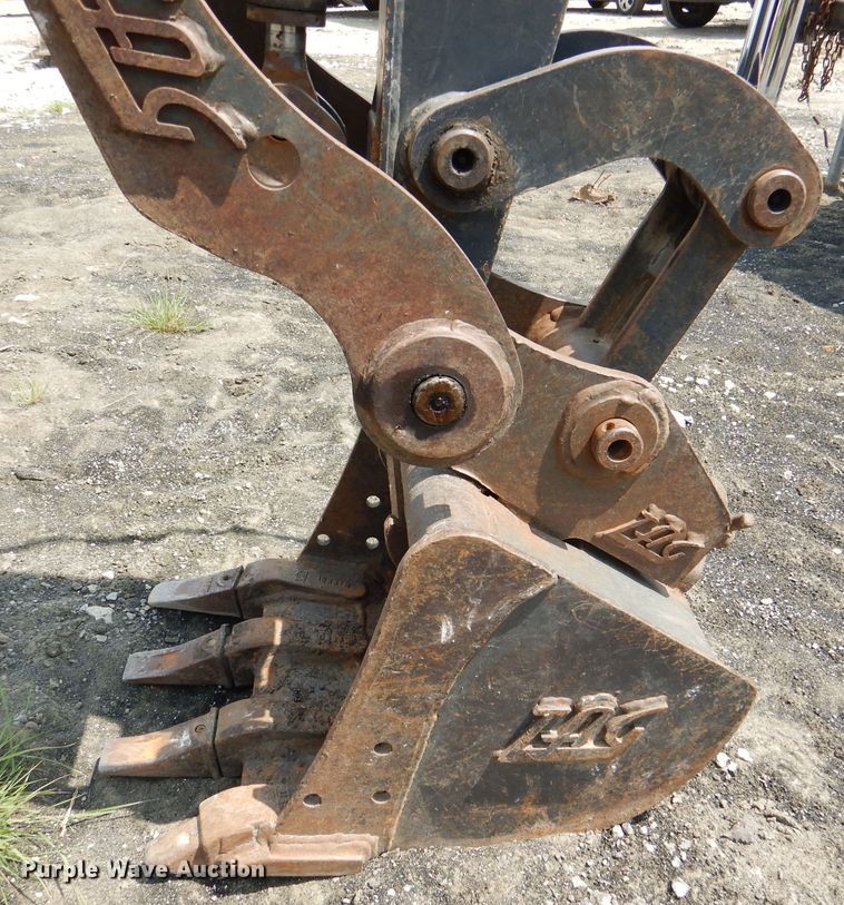 image for item DM0596 2012 John Deere 35D  mini excavator