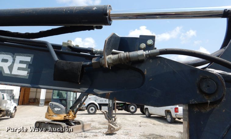 image for item DM0596 2012 John Deere 35D  mini excavator