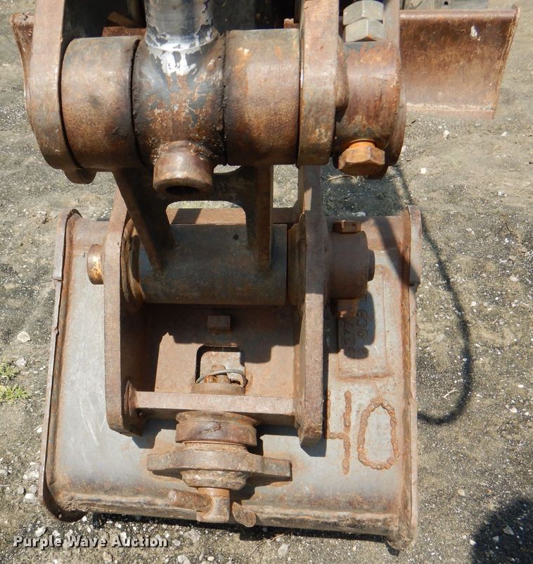 image for item DM0596 2012 John Deere 35D  mini excavator