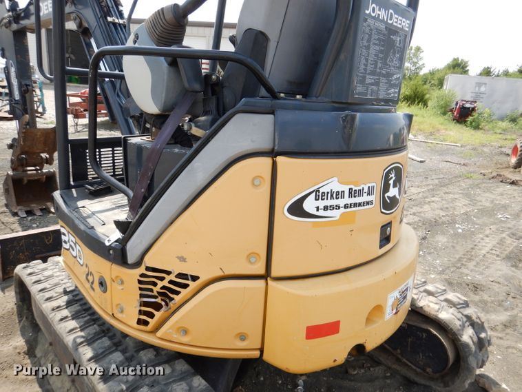 image for item DM0596 2012 John Deere 35D  mini excavator