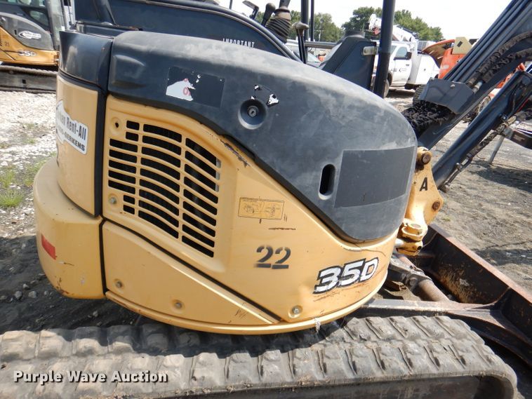 image for item DM0596 2012 John Deere 35D  mini excavator