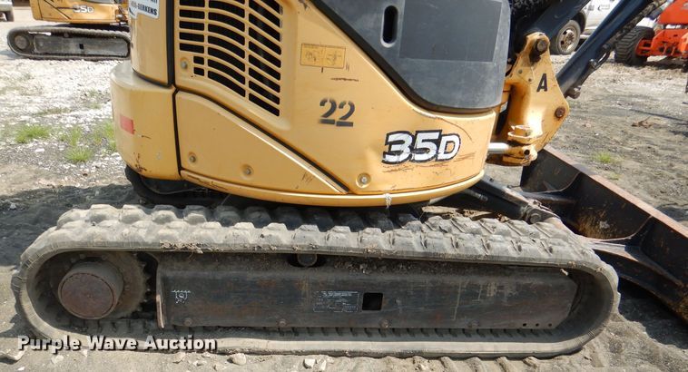 image for item DM0596 2012 John Deere 35D  mini excavator
