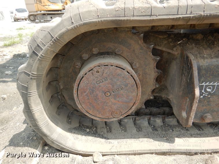 image for item DM0596 2012 John Deere 35D  mini excavator