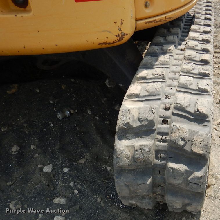 image for item DM0596 2012 John Deere 35D  mini excavator