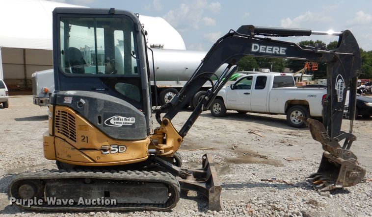 image for item DM0603 2012 John Deere 35D  mini excavator