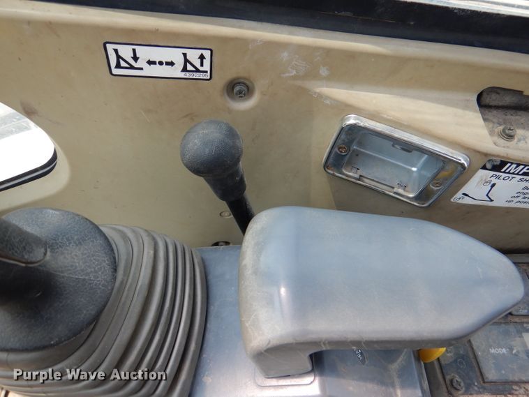 image for item DM0603 2012 John Deere 35D  mini excavator