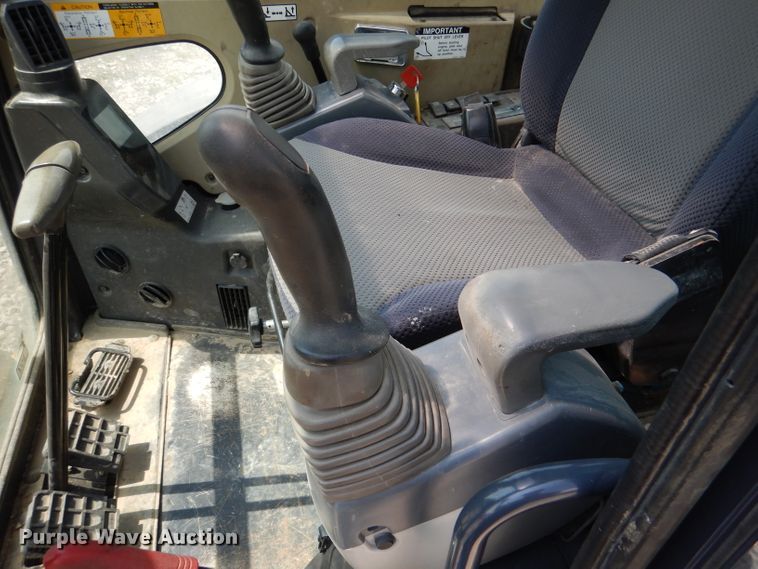 image for item DM0603 2012 John Deere 35D  mini excavator