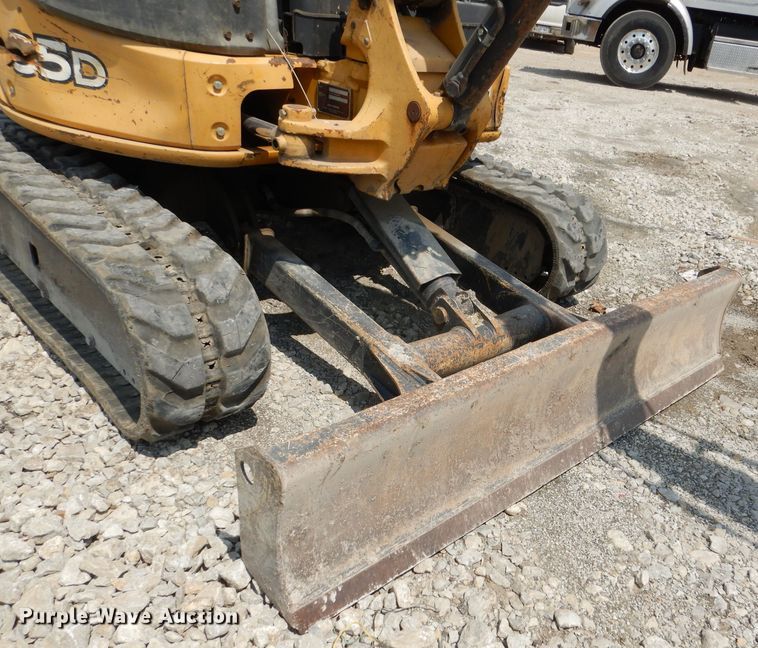 image for item DM0603 2012 John Deere 35D  mini excavator