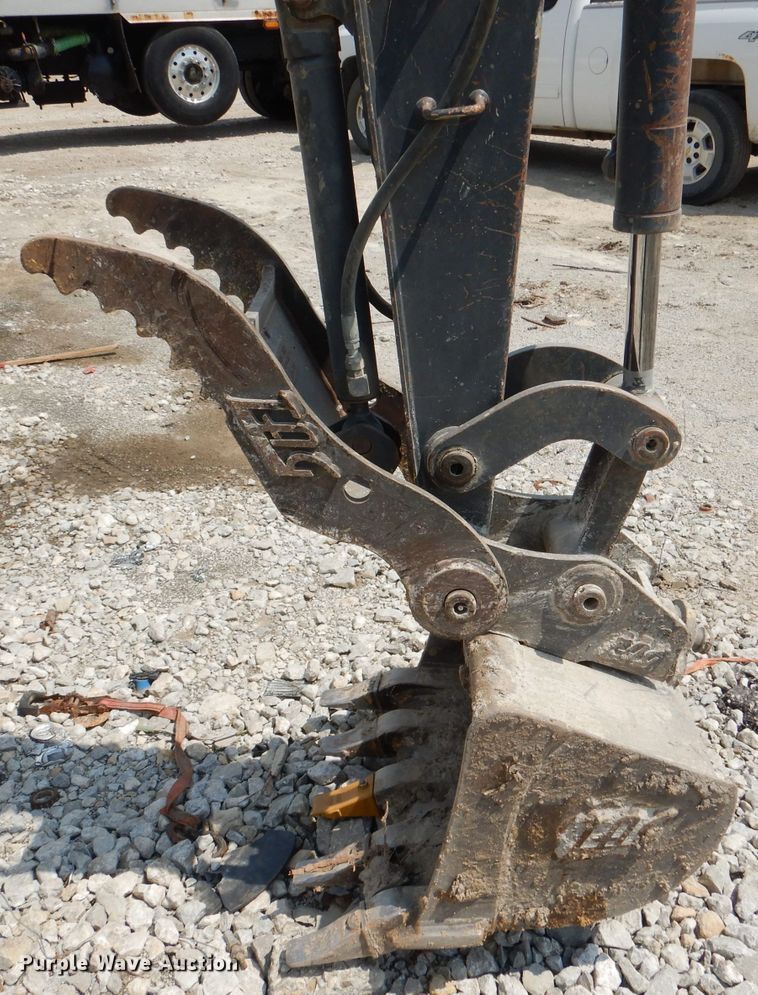 image for item DM0603 2012 John Deere 35D  mini excavator