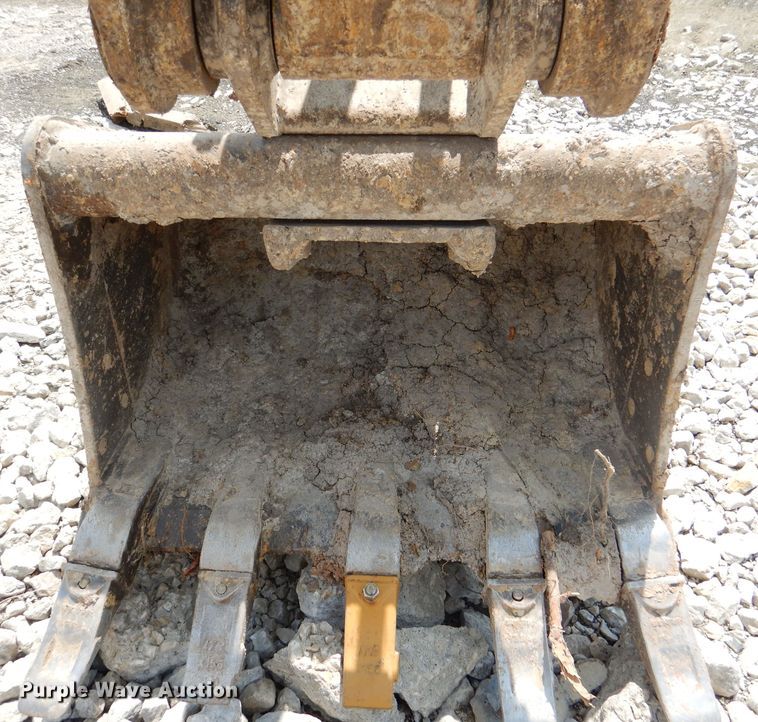 image for item DM0603 2012 John Deere 35D  mini excavator